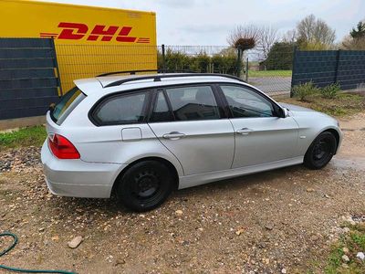 Gebraucht BMW 320 150 PS (110 kW) 2007 Silber Kombi