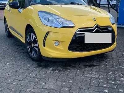 Gebraucht Citroën DS3 Chic 95 PS (69 kW) 2010 Gelb Kleinwagen