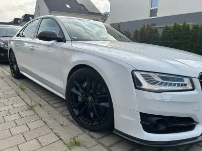 Gebraucht Audi S8 605 PS (444 kW) 2017 Weiß Limousine