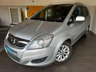 Gebraucht Opel Zafira 125 PS (91 kW) 2013 Silber Van / Kleinbus
