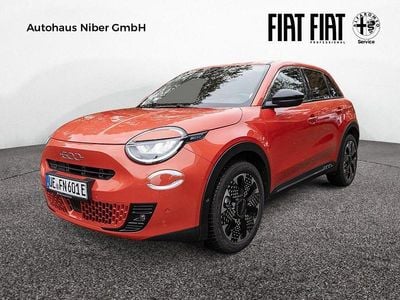 Gebraucht Fiat 600E La Prima 114 kW (156 PS) 2023 Orange Limousine