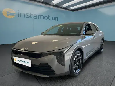 Neu Kia K4 150 PS (110 kW) 2026 Grau Limousine