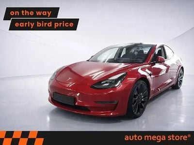 Begagnad Tesla Model 3 Performance 392 kW (534 HK) 2022 Röd Sedan
