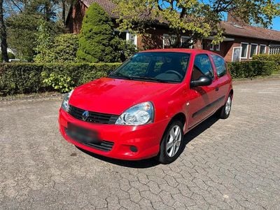 Second-hand Renault Clio II Campus 75 CP (55 kW) 2011 Roșu Hatchback