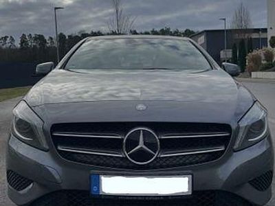 Grau Gebraucht 2014 Mercedes A180 Edition Limousine | 10.499 € (Fairer Preis)