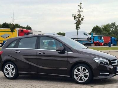 Mercedes B200