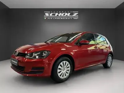 Gebraucht VW Golf VII Trendline 86 PS (63 kW) 2014 Rot Limousine