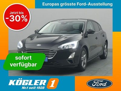 Używany Ford Focus Cool & Connect 120 KM (88 kW) 2022 Czarny Sedan/Limuzyna