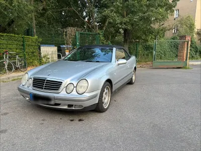 Gebraucht Mercedes CLK320 218 PS (160 kW) 1998 Silber Cabrio