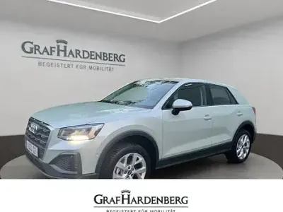 Neu Audi Q2 Comfort 150 PS (110 kW) 2026 Silber SUV