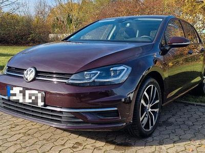 Gebraucht VW Golf VII Edition 110 PS (80 kW) 2018 Rot Limousine