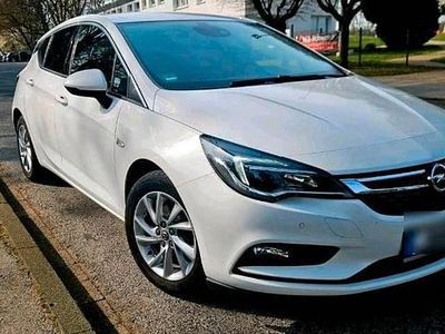 Gebraucht Opel Astra Innovation 125 PS (91 kW) 2017 Weiß Kleinwagen