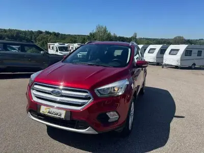 Gebraucht Ford Kuga Cool & Connect 150 PS (110 kW) 2019 Rot SUV