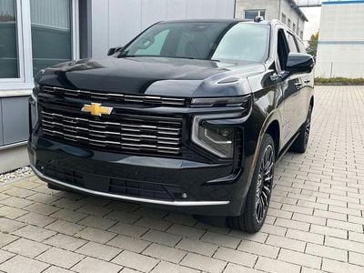 Neu Chevrolet Suburban 426 PS (313 kW) 2025 Schwarz SUV