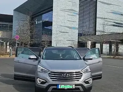 Second-hand Hyundai Grand Santa Fe Premium 200 CP (147 kW) 2016 Gri SUV