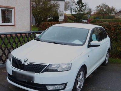 Gebraucht Skoda Rapid Cool Edition 105 PS (77 kW) 2015 Weiß Kleinwagen