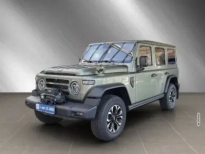 Neu BAW 212 166 PS (122 kW) 2026 Grün metallic