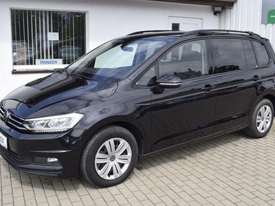 Schwarz Gebraucht 2024 VW Touran S Van / Kleinbus | 29.500 € (Superpreis)