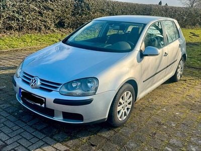 Brugt VW Golf IV 105 HK (77 kW) 2004 Sølv Sedan