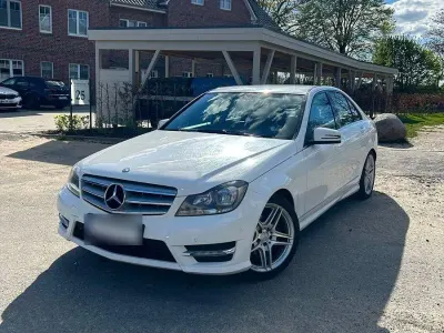 Gebraucht Mercedes C200 AMG 184 PS (135 kW) 2012 Weiß Limousine