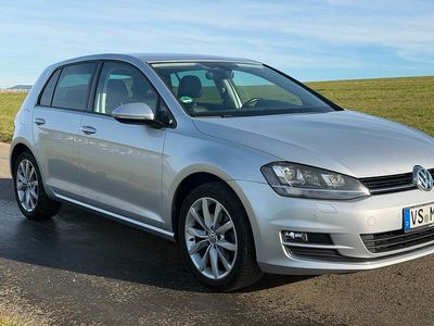 Gebraucht VW Golf Highline 125 PS (91 kW) 2017 Silber Limousine