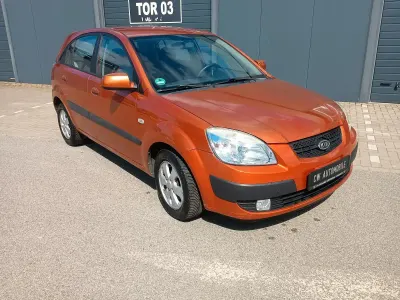 Gebraucht Kia Rio EX 97 PS (71 kW) 2009 Orange Limousine