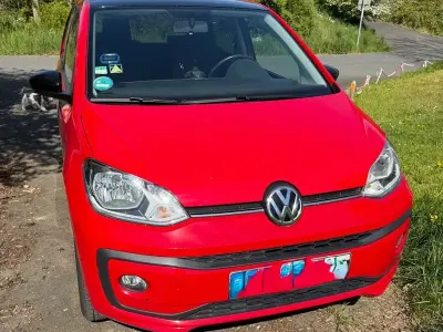Begagnad VW up! Sound 90 HK (66 kW) 2017 Röd Halvkombi