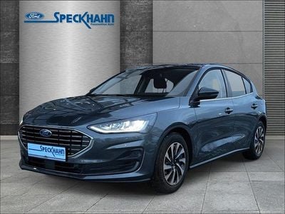 Neu Ford Focus Titanium 125 PS (91 kW) 2026 Grau Limousine