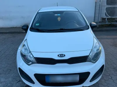 Brugt Kia Rio 75 HK (55 kW) 2013 Hvid Hatchback