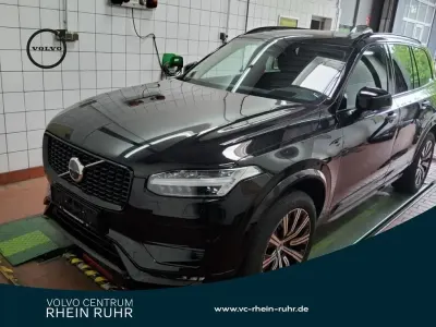 Gebraucht Volvo XC90 Ultimate 235 PS (172 kW) 2023 Schwarz onyx black / metallic SUV