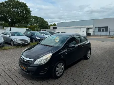 Gebraucht Opel Corsa Edition 69 PS (50 kW) 2013 Schwarz Kleinwagen