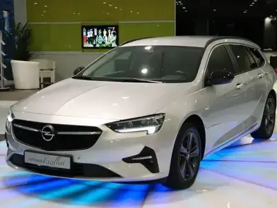 Gebraucht Opel Insignia Business Edition 122 PS (89 kW) 2020 Silber Kombi