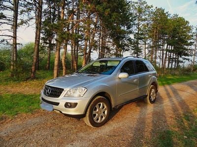 Usata Mercedes ML280 190 CV (139 kW) 2007 Argento SUV