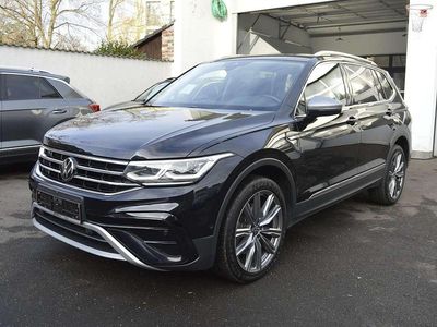 Gebraucht VW Tiguan Allspace Elegance 200 PS (147 kW) 2022 Deep black perleffekt SUV
