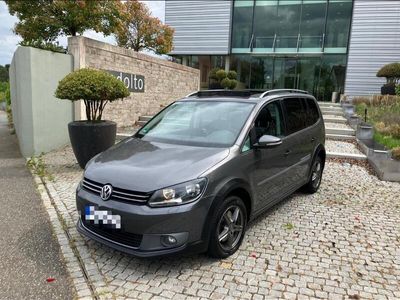 VW Touran Cross
