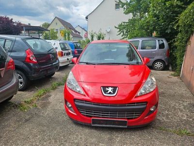 Gebraucht Peugeot 207 Premium 95 PS (69 kW) 2011 Rot Limousine