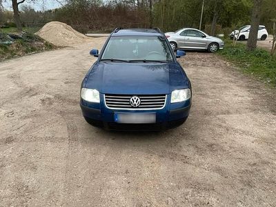 Gebraucht VW Passat 131 PS (96 kW) 2004 Blau Kombi