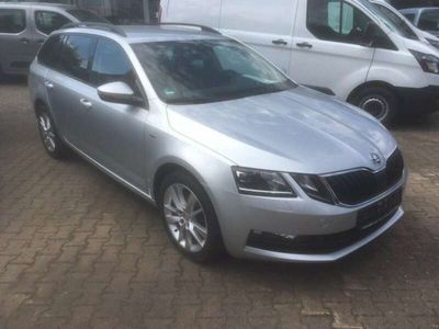 gebraucht Skoda Octavia 1,6 TDI Clever Combi Navi/ SH/ DAB/ LED/ 17 Zoll