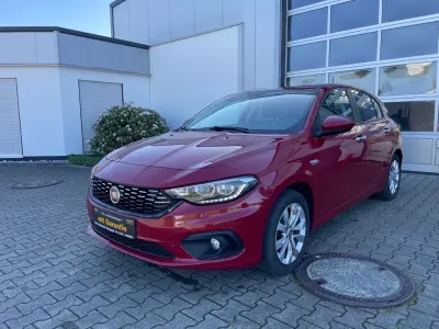Usata Fiat Tipo Easy 95 CV (69 kW) 2017 Rosso Berlina
