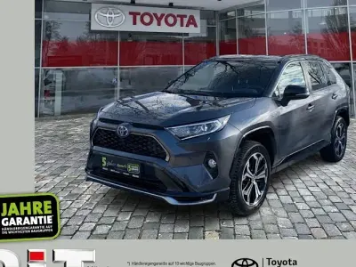 Begagnad Toyota RAV4 Hybrid Style 306 HK (225 kW) 2022 Grå SUV