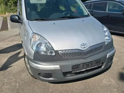 Gebraucht Toyota Yaris 2003 Gold Kombi