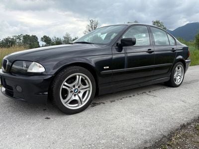BMW 323