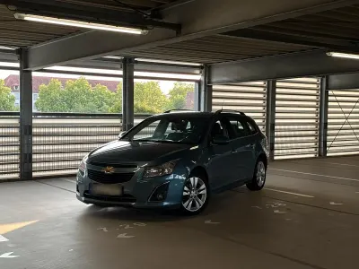 Gebraucht Chevrolet Cruze 140 PS (102 kW) 2013 Blau Kombi
