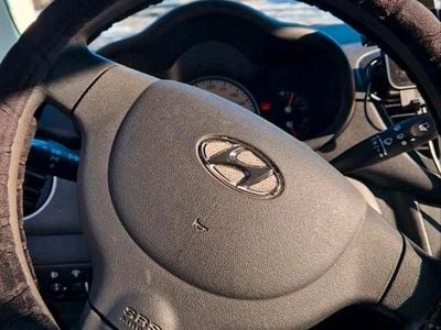 Gebraucht Hyundai i10 77 PS (56 kW) 2009 Beige Kleinwagen