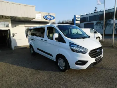 Gebraucht Ford Transit Custom Trend 131 PS (96 kW) 2022 Frozen white Van