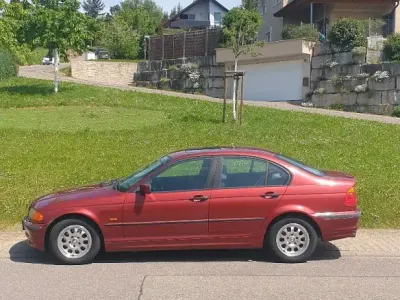 Gebraucht BMW 318 118 PS (86 kW) 1998 Rot Limousine