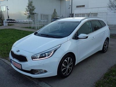 Second-hand Kia Ceed Sportswagon Platinum 128 CP (94 kW) 2015 Alb Break
