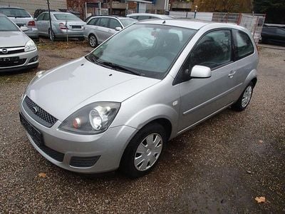 Gebraucht Ford Fiesta Style 80 PS (58 kW) 2008 Silber Kleinwagen