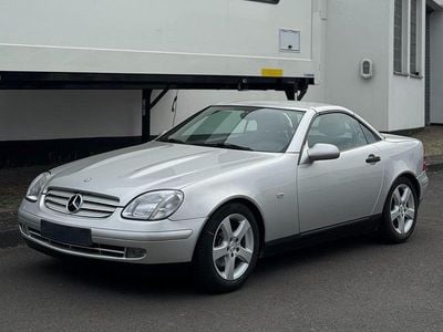Second-hand Mercedes SLK230 197 CP (144 kW) 1997 Argintiu Cabrio