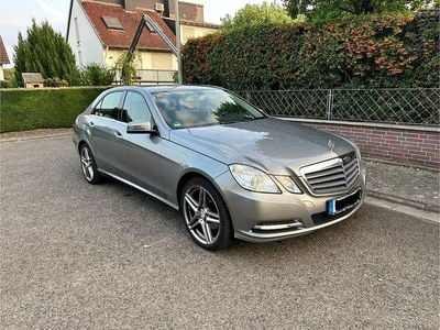 Mercedes E300